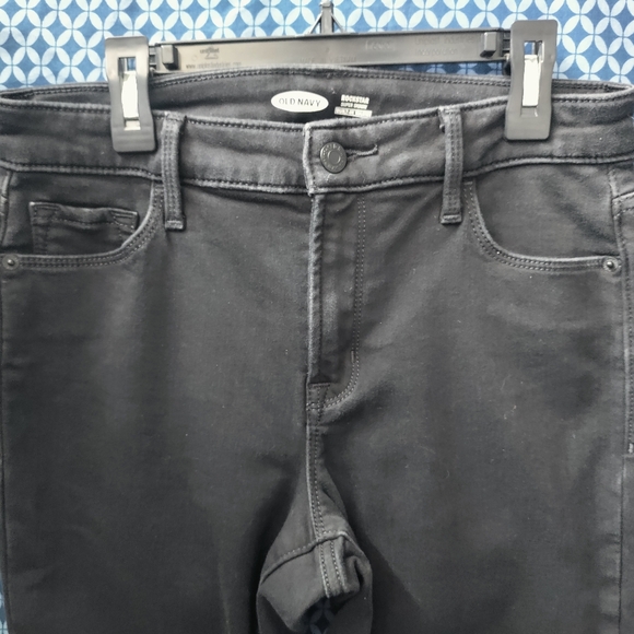 Old Navy - Solid black rockstar super skinny with built in warm fabric. Size- 6 - Picture 3 of 7